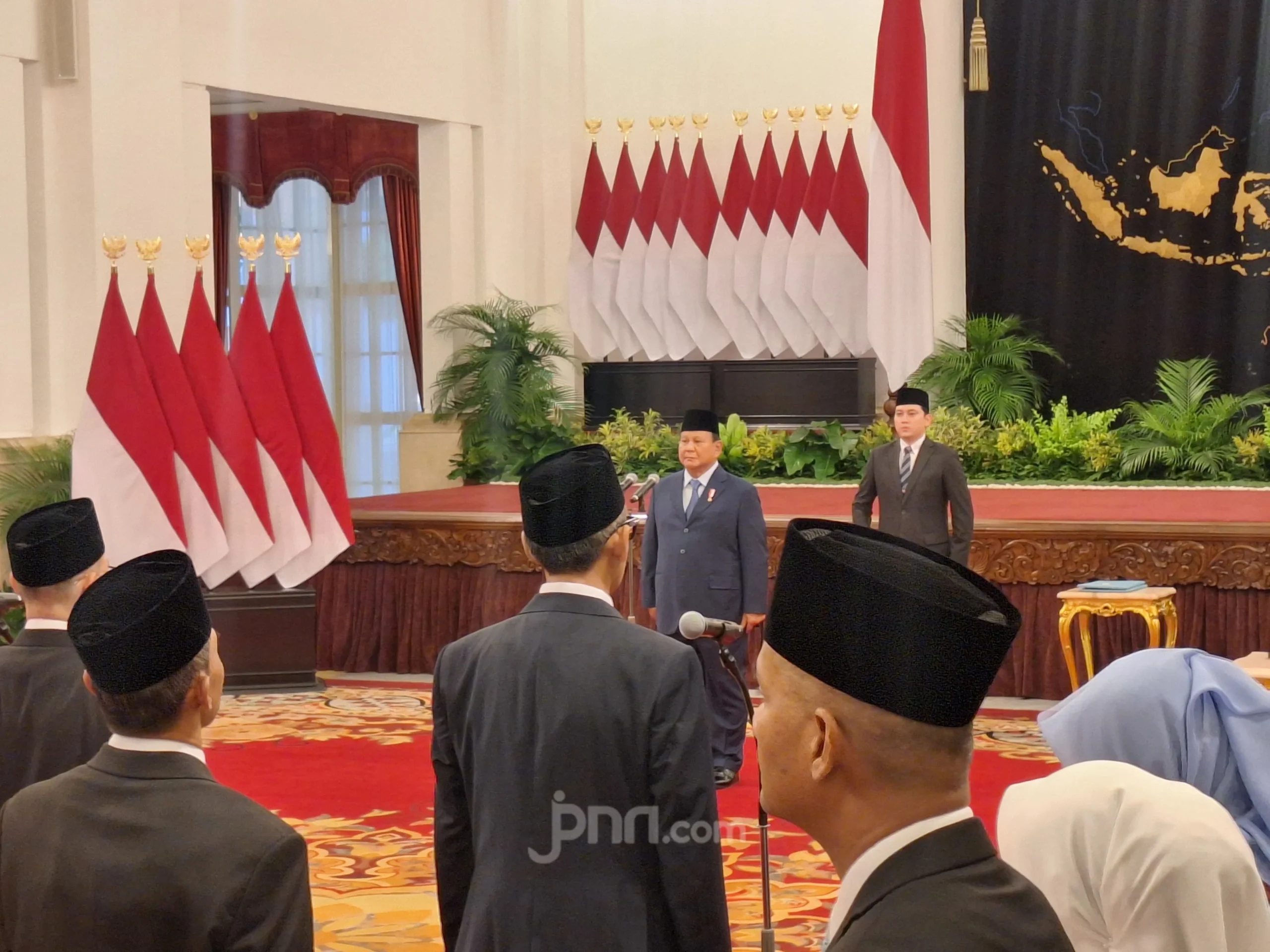 Prabowo Resmi Lantik Andi Rahadian sebagai Dubes Luar Biasa RI untuk Oman dan Yaman