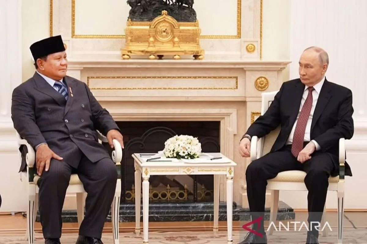 Prabowo Subianto Bertemu Putin: Kesepakatan Energi Strategis dan Konsultasi Geopolitik di Kremlin