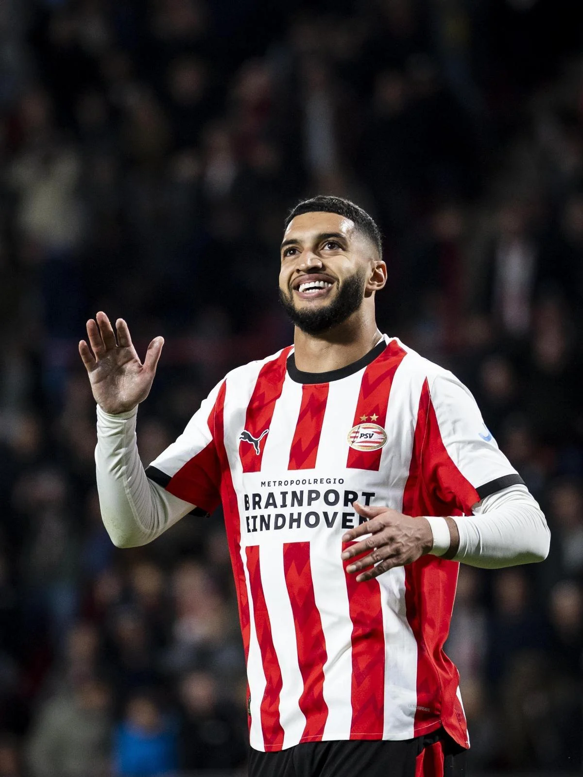 PSV Eindhoven Dominasi Eredivisie 2025/2026: Bek Produktif, Saibari Bersinar, dan Masa Depan Transfer Besar