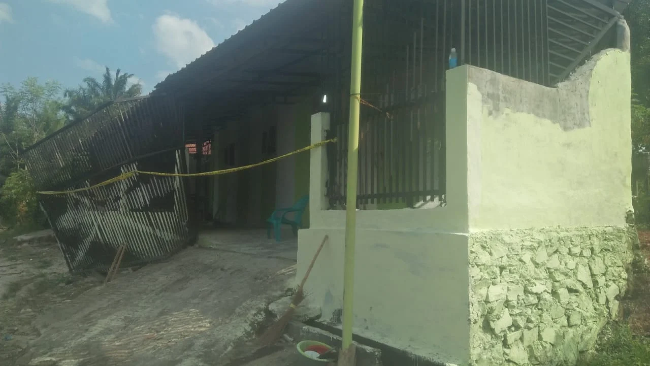 Ratusan Warga Panipahan Bakar Rumah Diduga Bandar Narkoba, Polisi Gagal Temukan Bukti dan Lakukan Rotasi Personel