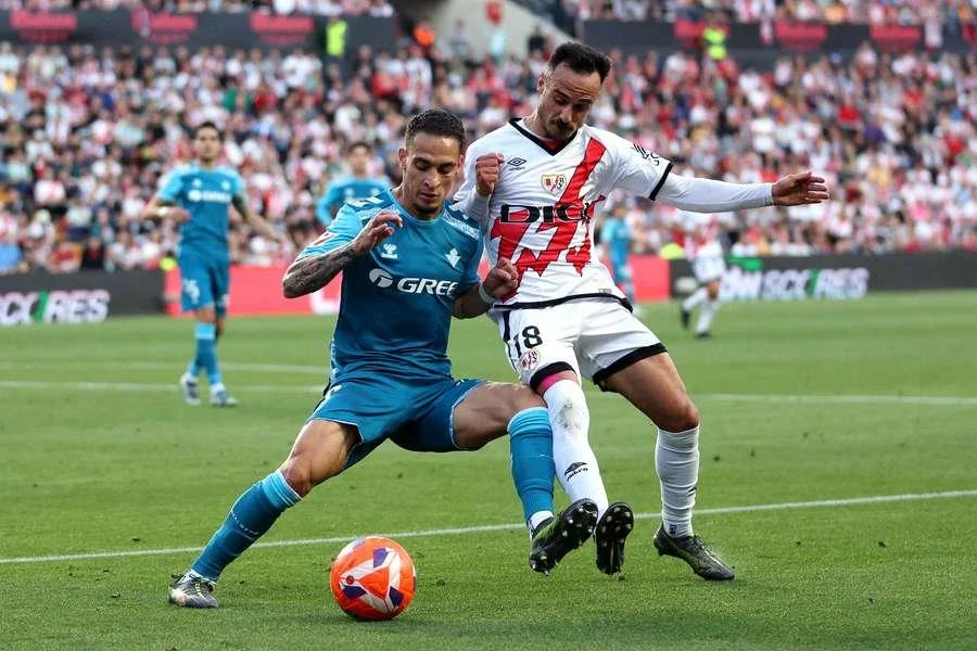 Rayo Vallecano vs Strasbourg: Duel Taktik Inigo Pérez vs Gary O'Neil di Semifinal UEFA Conference League