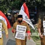 Ribuan guru honorer di Jawa Barat belum terima gaji selama dua bulan; pemerintah provinsi dan Bandung usahakan regulasi selesai agar pembayaran segera cair
