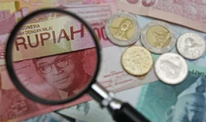 Rupiah 17.300 Terpuruk di Tengah Gejolak Global dan Tekanan Fiskal, Apa Penyebabnya?
