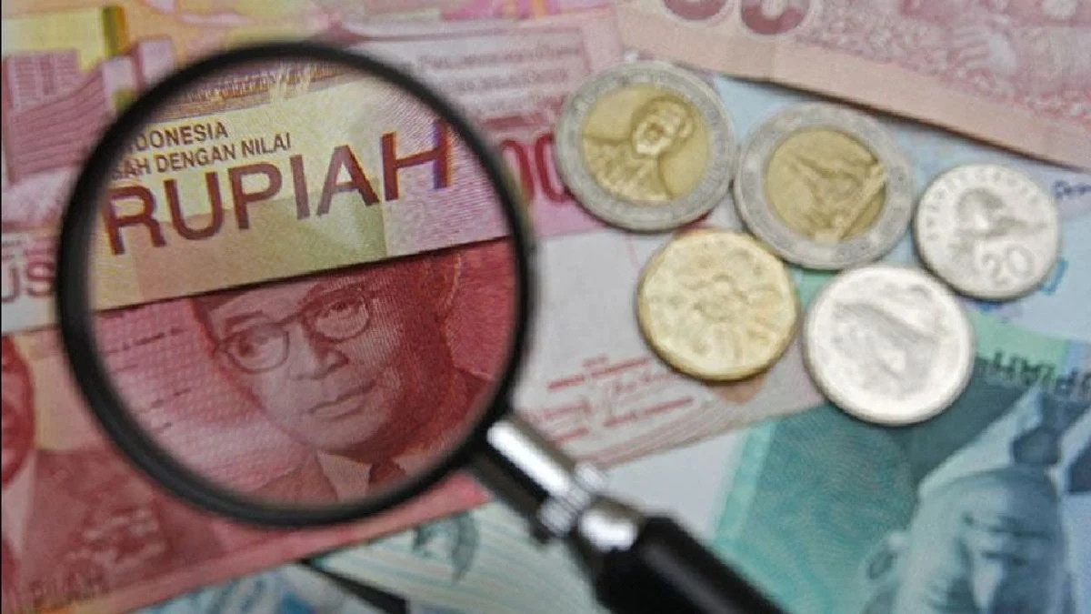 Rupiah 17.300 Terpuruk di Tengah Gejolak Global dan Tekanan Fiskal, Apa Penyebabnya?