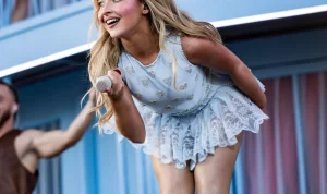 Sabrina Carpenter Guncang Coachella 2026 dengan Duet Mengejutkan Bersama Madonna