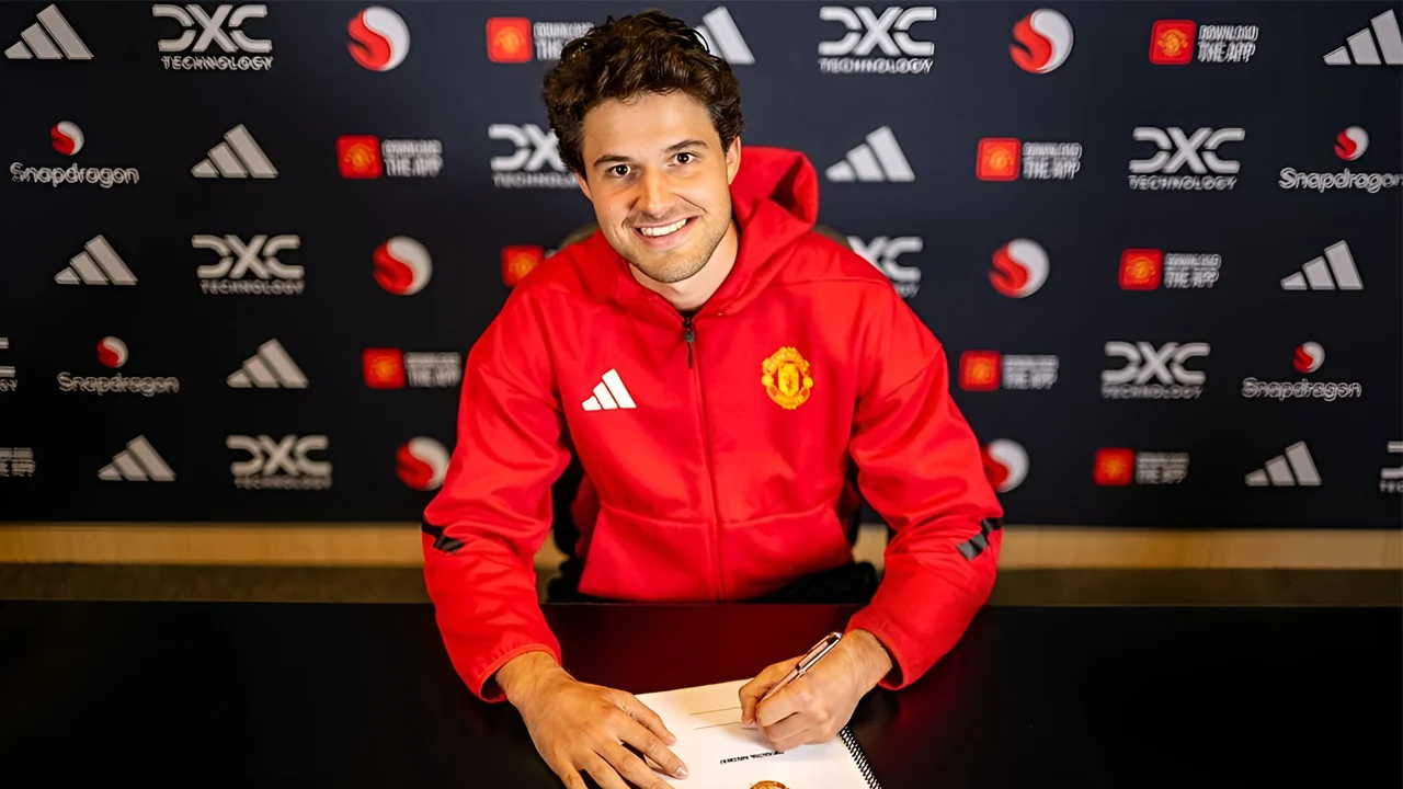 Senne Lammens Jadi Sorotan Utama Kiper Manchester United di Tengah Persaingan Ketat dan Performa Cemerlang di Liga Inggris