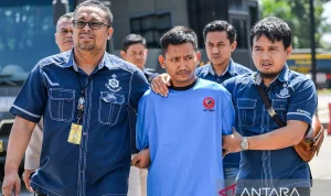 Skandal Ben Pasternak: Penangkapan, Tuduhan Strangulasi, dan Kontroversi Video Mengguncang Media