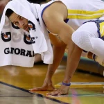 Stephen Curry Kembali Bertenaga: Dari Luka Lutut ke Puncak Penjualan Jersey dan Harapan Playoff Mengejutkan
