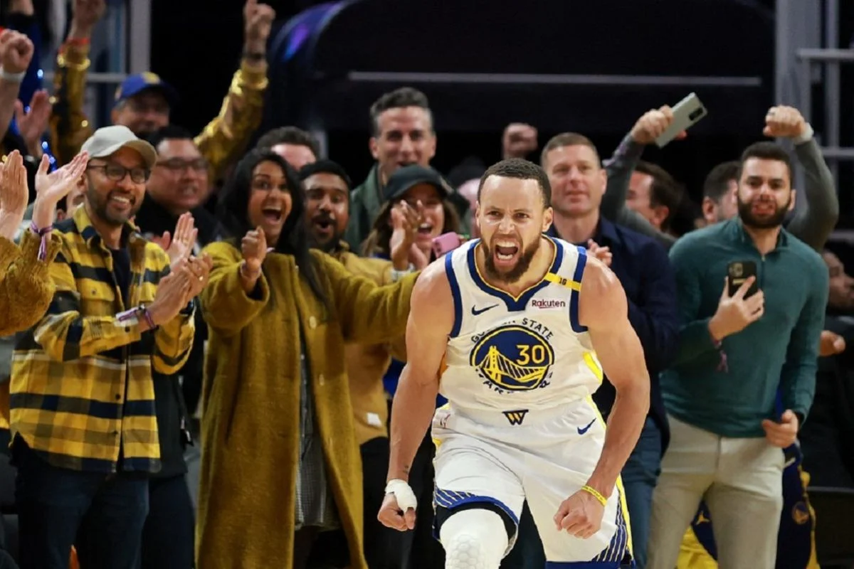 Stephen Curry Kembali ke Lapangan: Antara Keraguan Fans dan Tekanan Play‑In Warriors vs Clippers