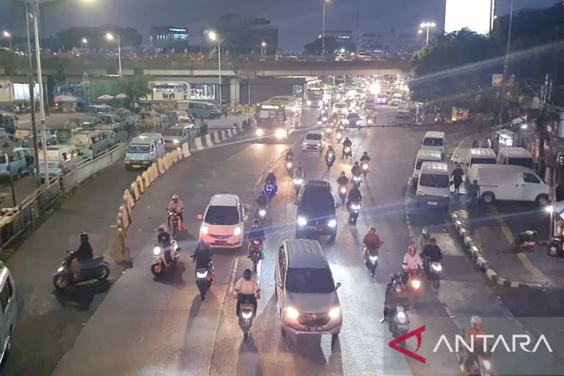 Sudhirman Lengang, Lalu Lintas Lancar: Dampak Positif Hari Pertama WFH ASN di Jakarta