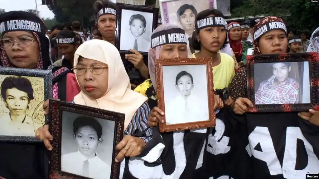 TGPF Angkat Kembali Kerusuhan Mei 1998, Soroti Prabowo dan Sjafrie di Tengah Kontroversi Politik