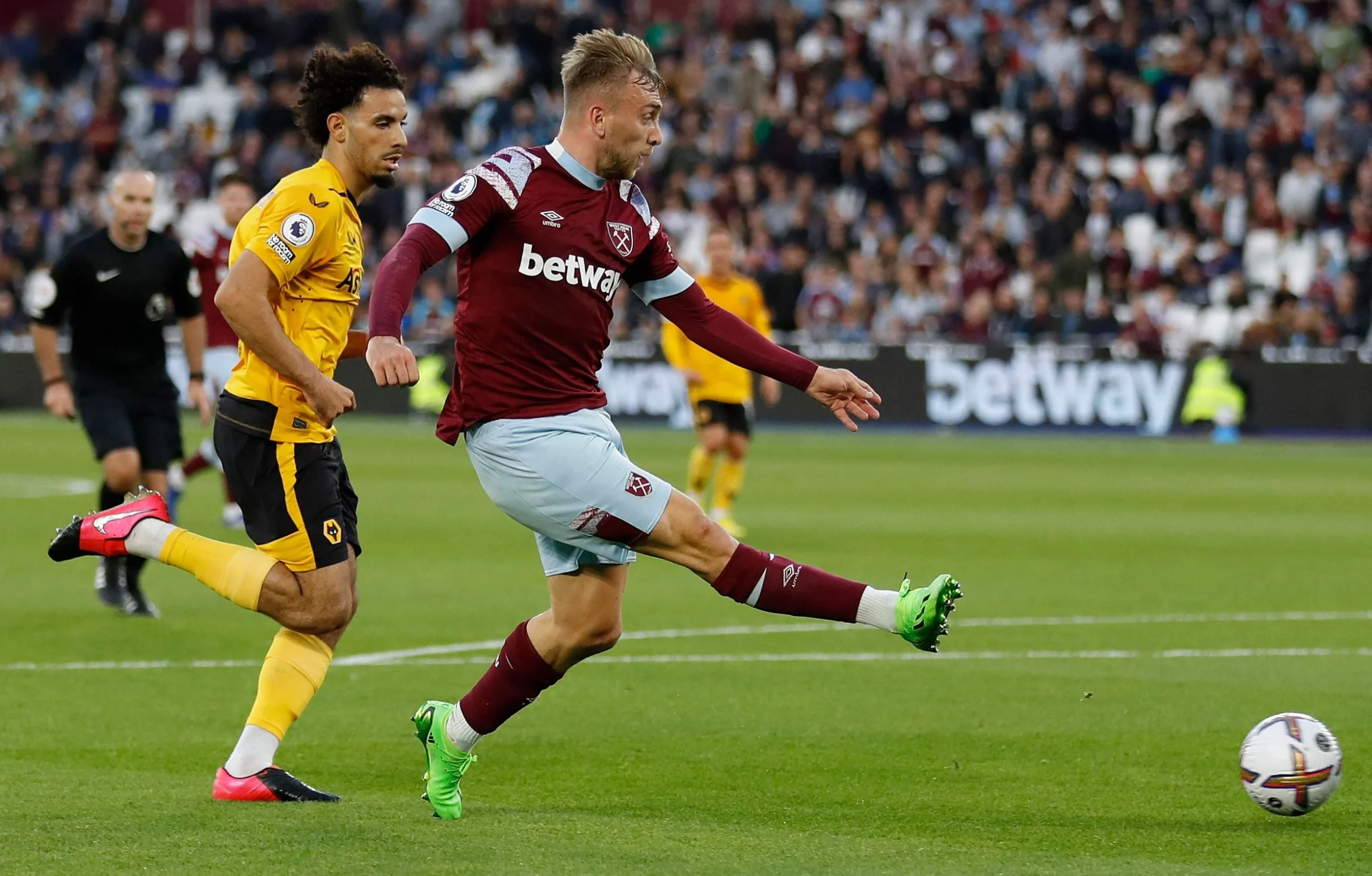 West Ham vs Wolves: Pertarungan Kritis di Zona Degradasi Premier League