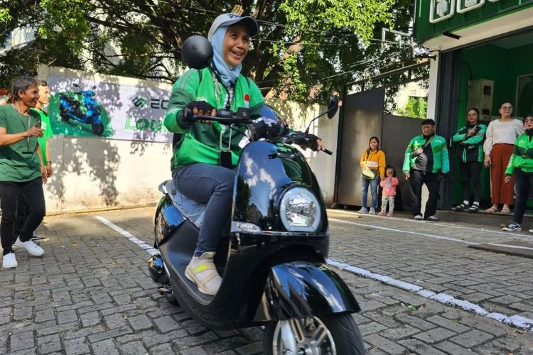 Yenna Yuniana, Pengusaha Muda di Balik Tender Motor Listrik MBG yang Mengguncang Komunitas Lokal