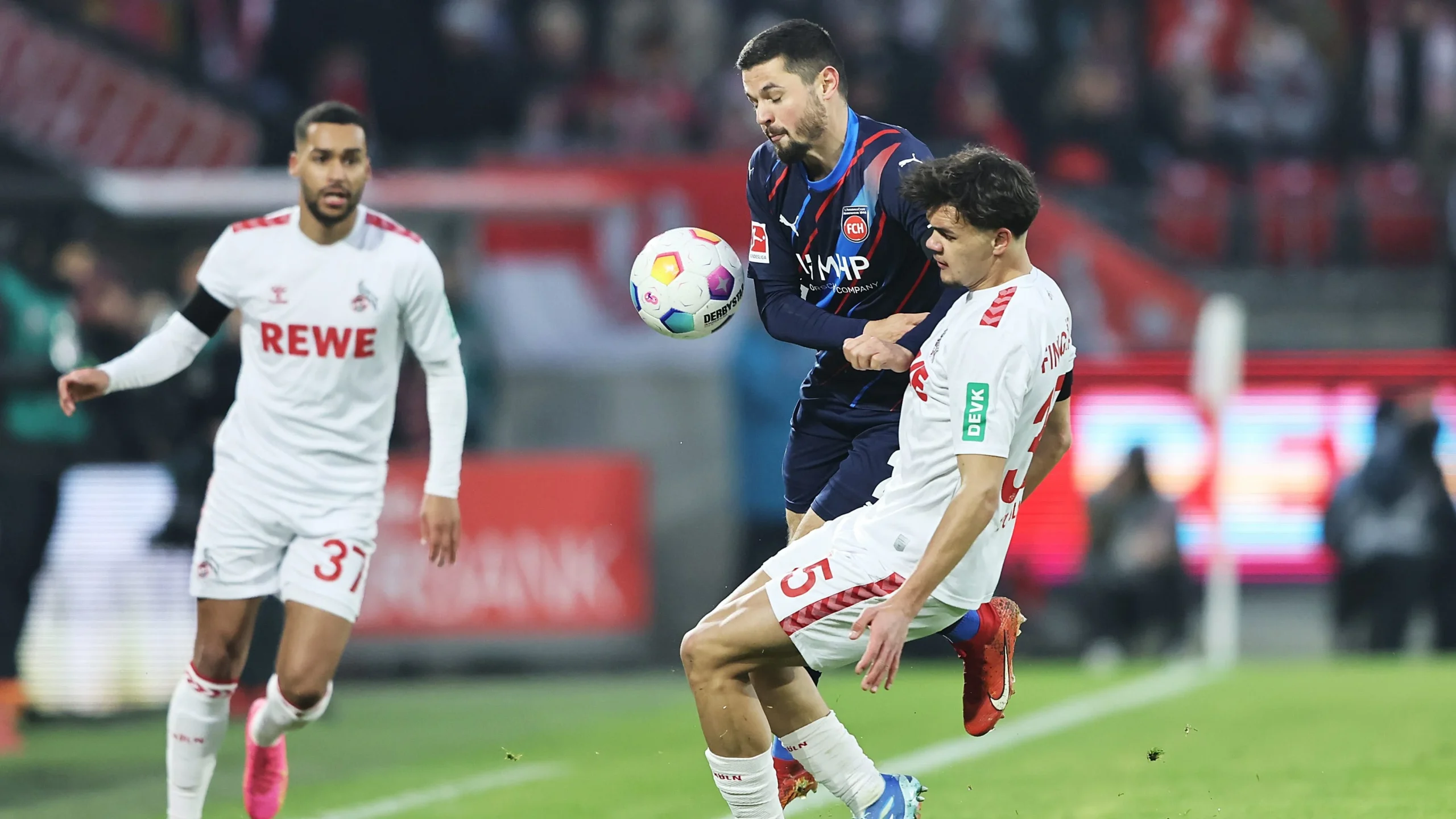1. FC Köln Kehilangan Pertandingan Melawan Heidenheim di Bundesliga