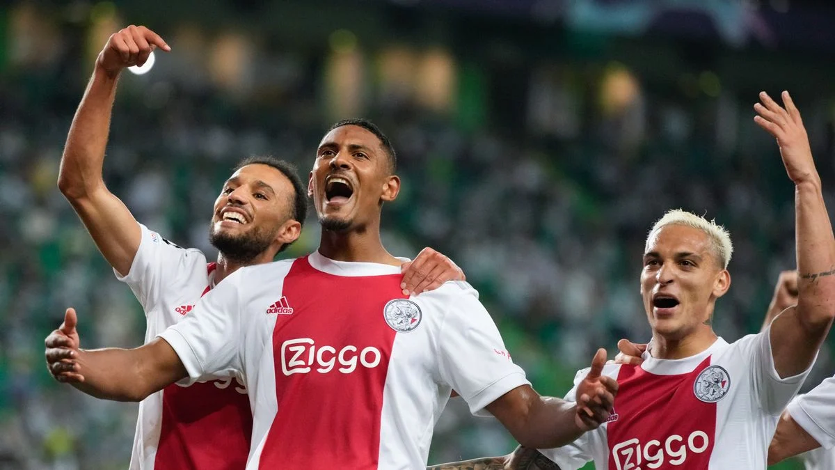Ajax Torehkan Sejarah dengan Mengalahkan Utrecht dalam Penalti untuk Mendapatkan Tiket Conference League