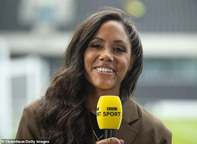 Alex Scott: Dari Presenter Football Focus Hingga Incaran Manchester United