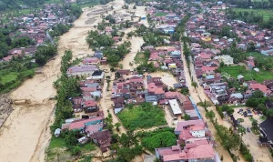 Ancaman Banjir Bandang di Delhi dan Amerika Utara: Hujan Deras, Badai Petir, dan Risiko Besar