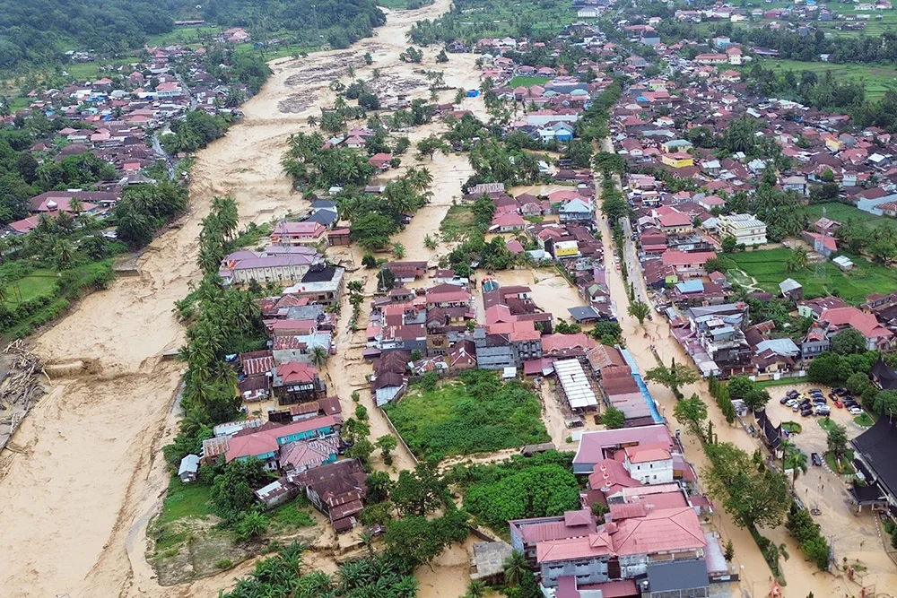 Ancaman Banjir Bandang di Delhi dan Amerika Utara: Hujan Deras, Badai Petir, dan Risiko Besar