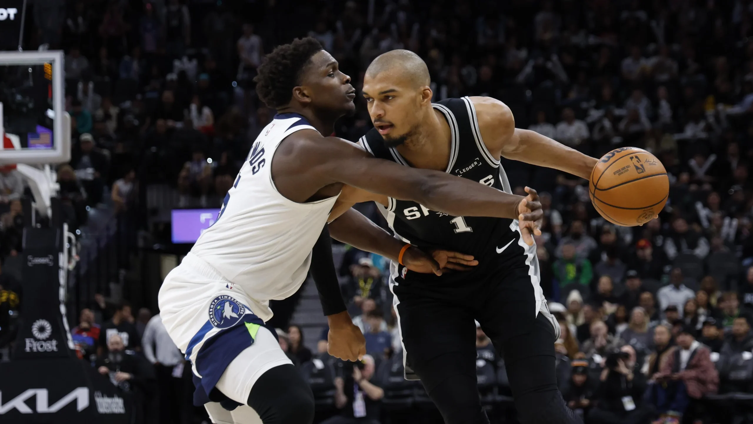 Anthony Edwards vs Victor Wembanyama: Pertarungan Muda yang Menghidupkan NBA