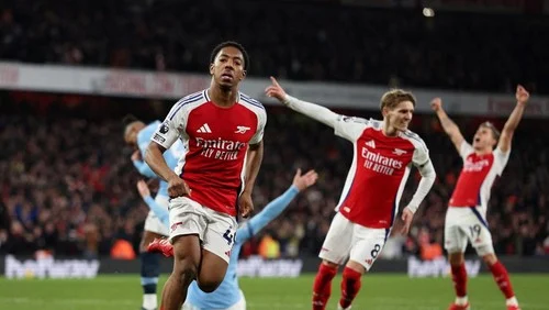 Arsenal Memimpin Premier League, Man City Tertinggal Setelah Seri Dramatis di Everton