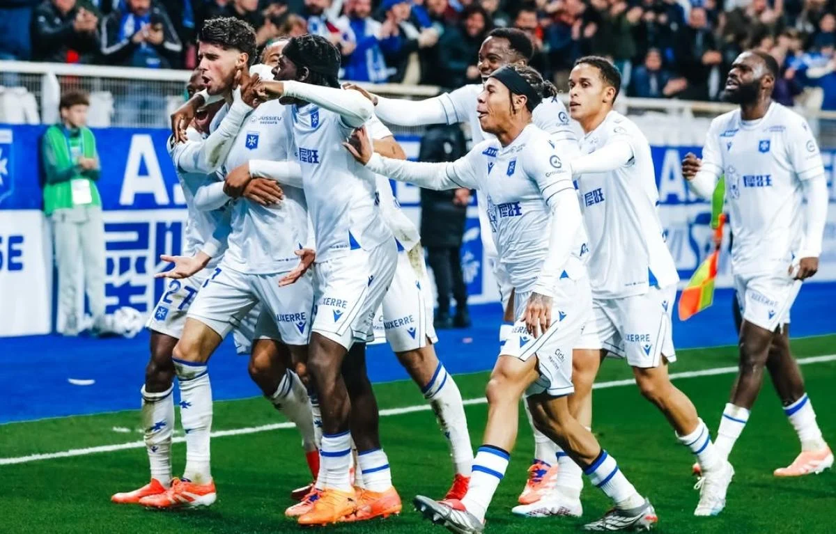 Auxerre Keluar dari Zona Degradasi, Kemenangan atas Nice Membuat Harapan Bertahan di Ligue 1