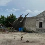 Badai Tornado Menghantam Labuan, 33 Rumah Rusak dan Satu Orang Terluka
