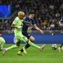 Bastoni Transfer Musim Panas 2026: Real Madrid vs Barcelona Berlomba Rebut Bek Tengah Inter