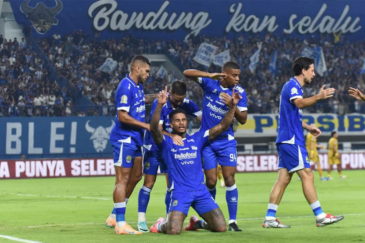 Bojan Hodak Kritik Awal Laga, Namun Persib Bangkit 4-2 Atas Bhayangkara di Lampung