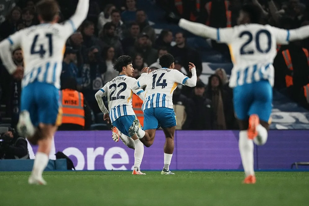 Brighton Menghancurkan Wolves dengan Skor 3-0, Rob Edwards Murka