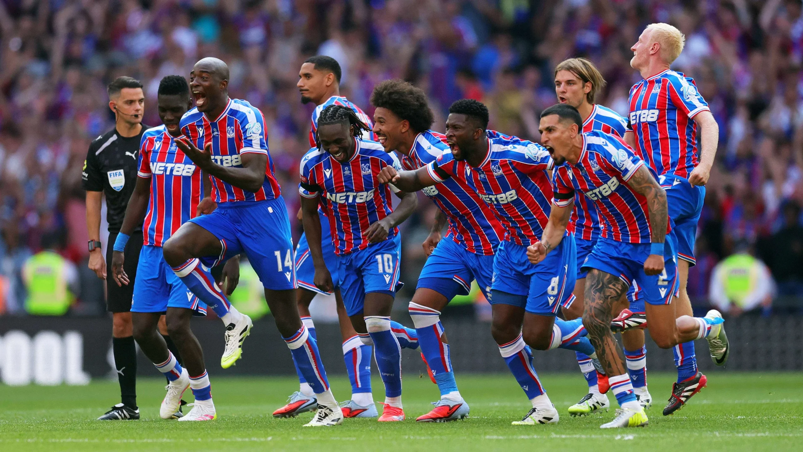 Crystal Palace Raih Gelar UEFA Conference League, Mencatatkan Sejarah Baru
