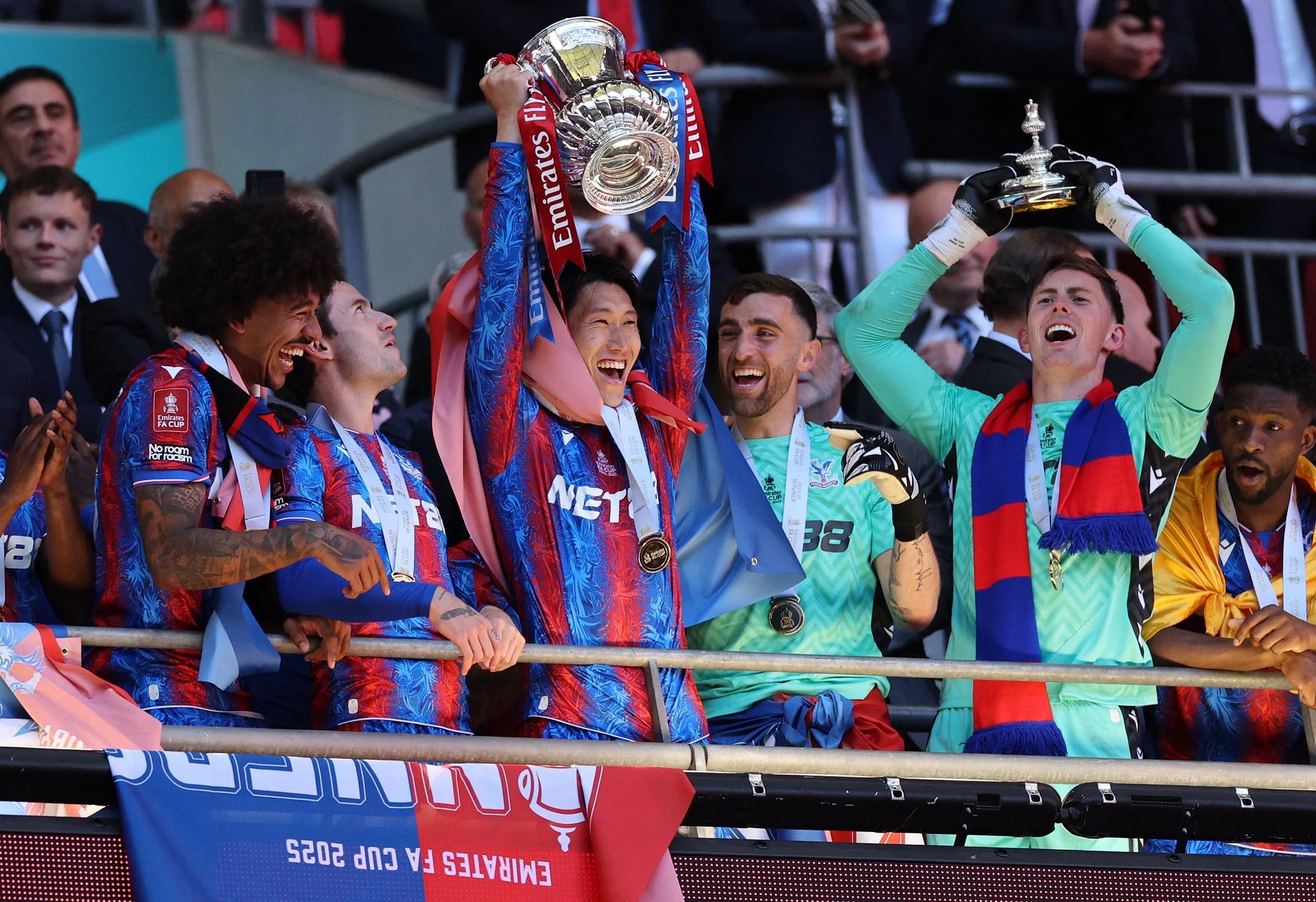 Crystal Palace Raih Trofi Pertama di Kompetisi Eropa, Mengalahkan Rayo Vallecano