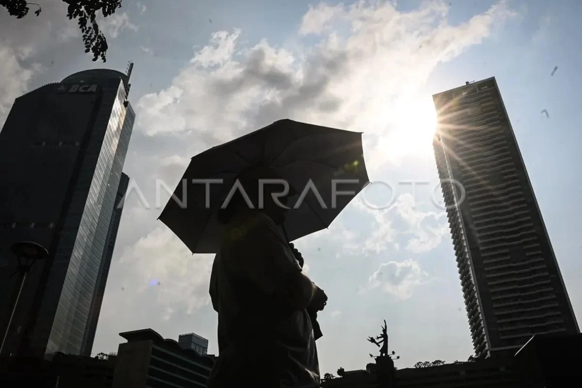 Cuaca Jakarta Hari Ini Cerah hingga Berawan, Suhu Capai 32 Derajat Celsius