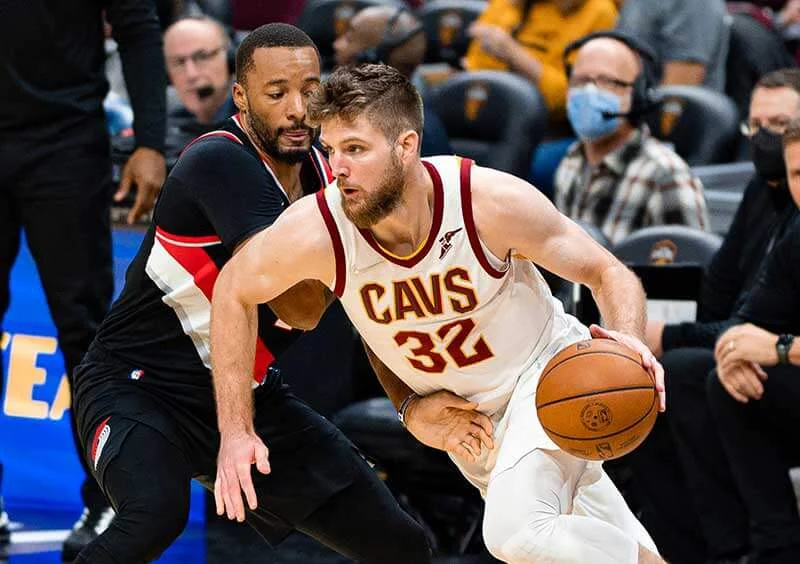Dean Wade: Bintang Baru di Tim Cleveland Cavaliers