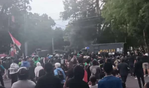 Demo Hari Ini: Arus Keluar Bali Membludak dan Kasus Pekerja Seks