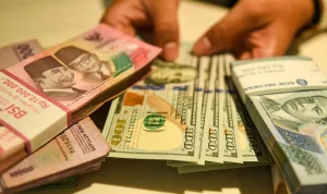 Dolar ke Rupiah Melemah, Kurs Capai Rp17.530 di Bank-Bank Besar