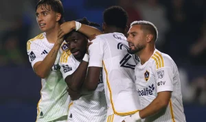 Drama 1-1 Antara LA Galaxy vs Vancouver Whitecaps: Paintsil Bersinar, Laborda Masuk MLS Team of the Matchday