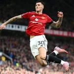 Drama Handball Benjamin Sesko Warnai Derby Manchester United vs Liverpool di Old Trafford
