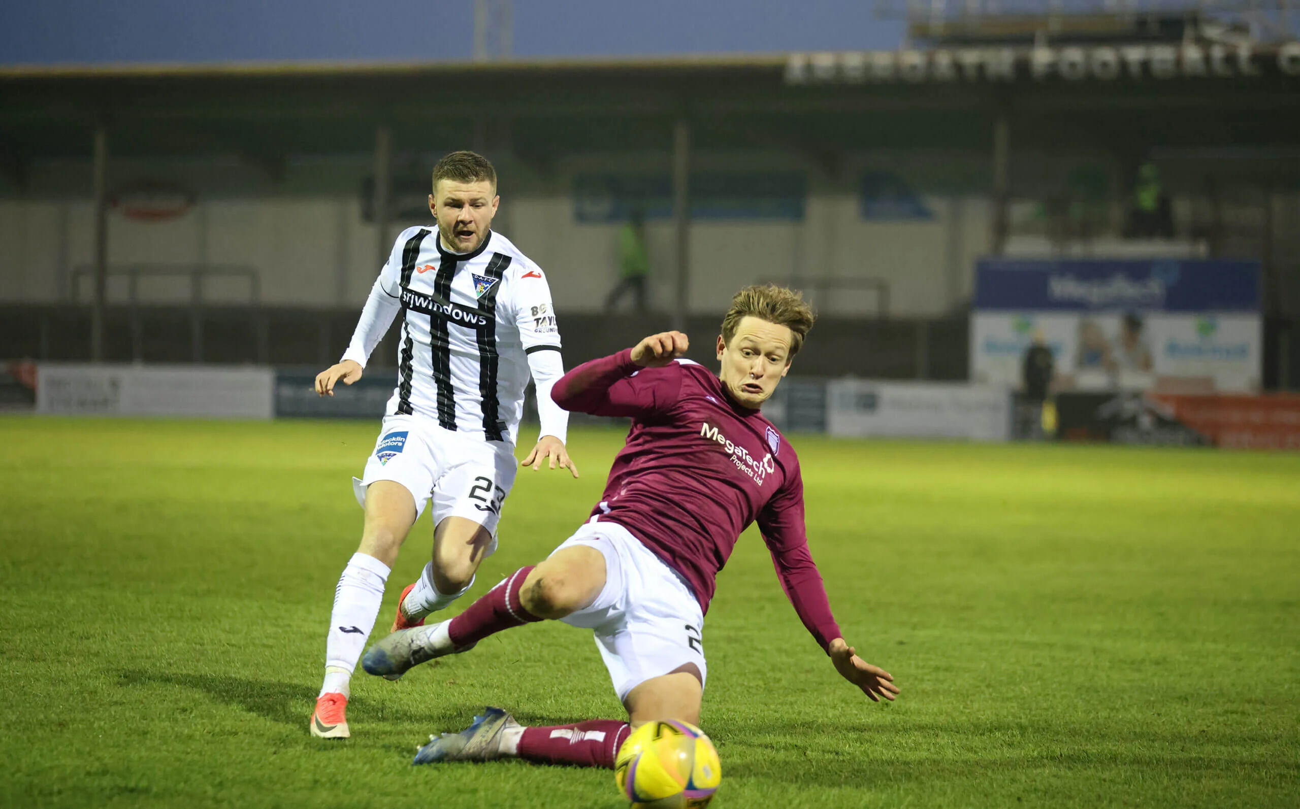 Dunfermline Athletic Raih Kemenangan Tipis 1-0 atas Arbroath di Leg Pertama Play‑off Premiership