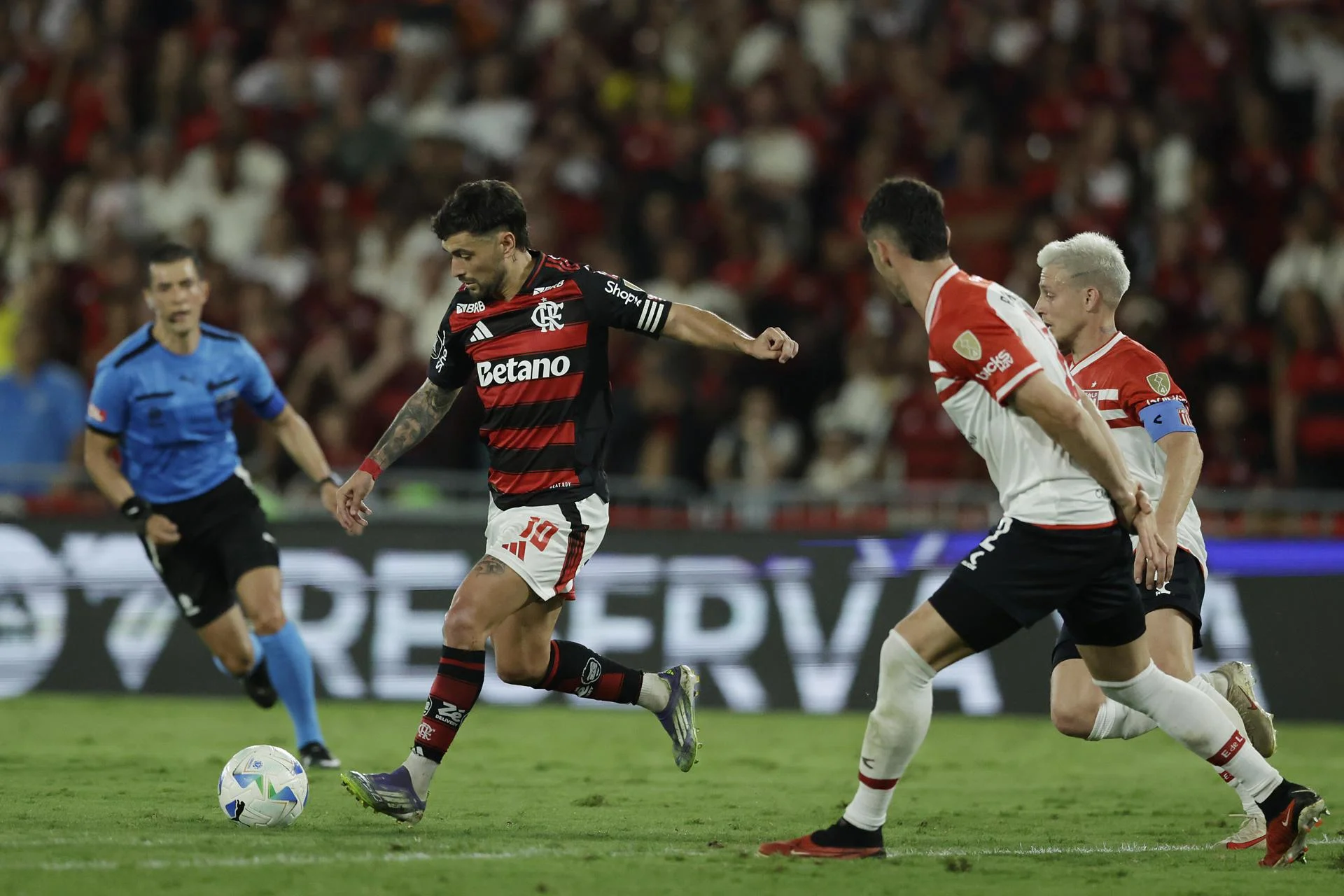 Flamengo vs Estudiantes: Pertarungan Sengit di Copa Libertadores