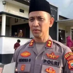 Guru SD Negeri Bobong Taliabu Hukum Siswa Makan Tanah Becek, Berakhir Damai