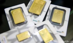 Harga Emas Antam Turun Rp 5.000: Penyebab dan Dampaknya