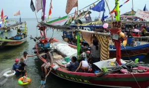Harga Solar Melambung, Ratusan Nelayan Muara Angke Terpaksa Berhenti Berlayar