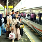 Hari Buruh 2026: Libur Panjang, Rekor Penumpang Kereta di China, dan Aksi Pekerja serta Mahasiswa Indonesia
