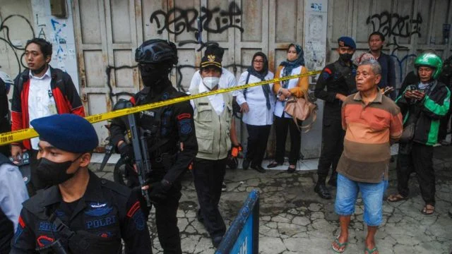 Heboh Teror Pocong di Jakarta dan Jawa Timur: Antara Hoax dan Keresahan