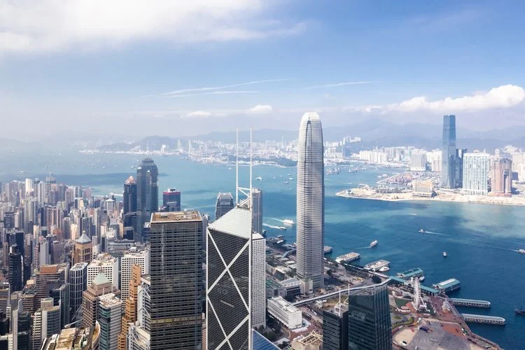 Hong Kong: Tren Hadiah Korporat Inovatif, Lonjakan AI, dan Destinasi Mewah yang Memikat Investor dan Wisatawan