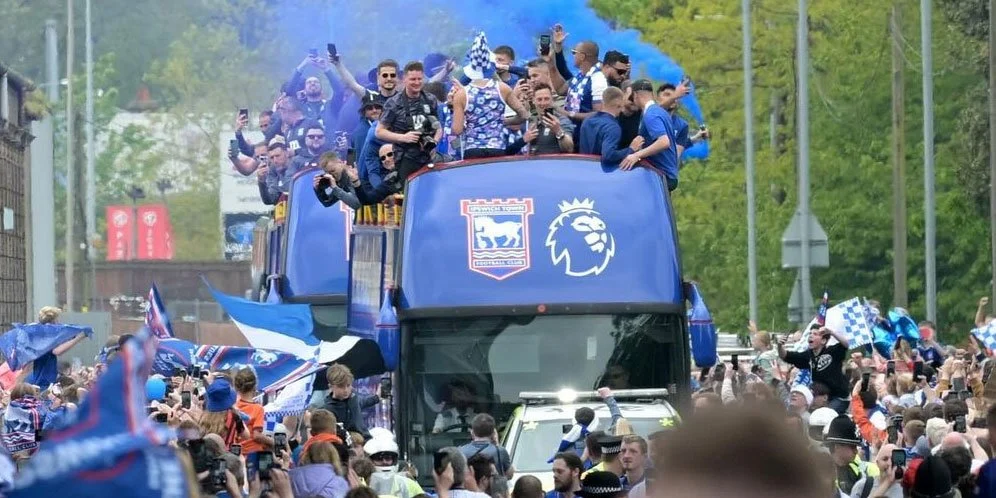 Ipswich Town promosi ke Premier League Setelah Kemenangan Menggila 3-0 atas QPR