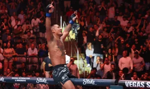 Joshua Van Pertahankan Gelar UFC Flyweight dengan Kemenangan Knockout