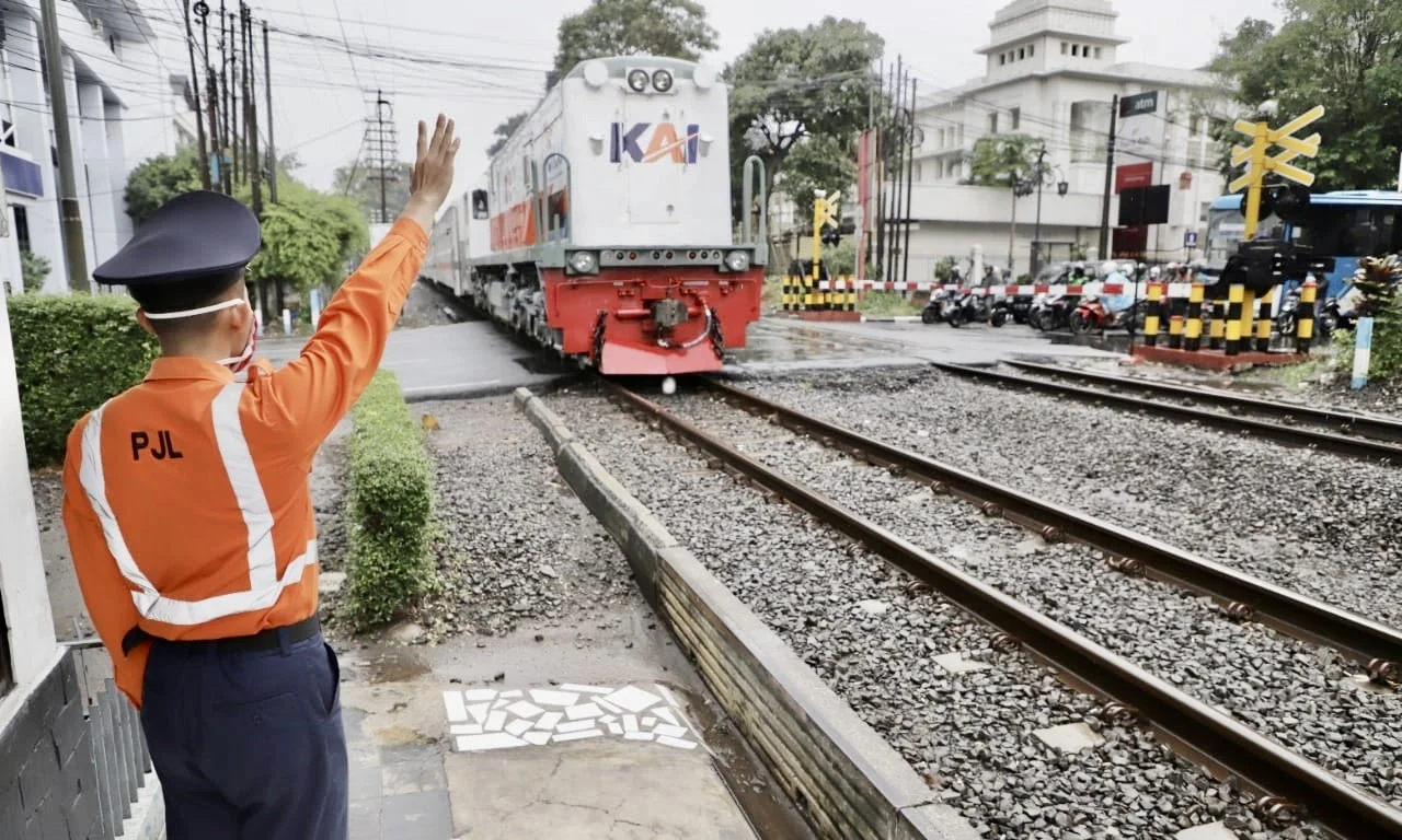KAI Properti Membuka Lowongan Penjaga Pintu Perlintasan Kereta Api: Persyaratan dan Proses Seleksi