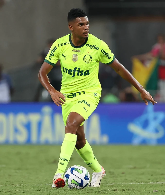 Kaique Pereira, Pemain Muda Palmeiras, Membantu CD Nacional Bertahan di Liga Portugal