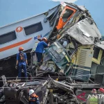 Kecelakaan Kereta Bekasi Timur: Tragedi Mengguncang, CEO VinFast Indonesia Suarakan Solusi